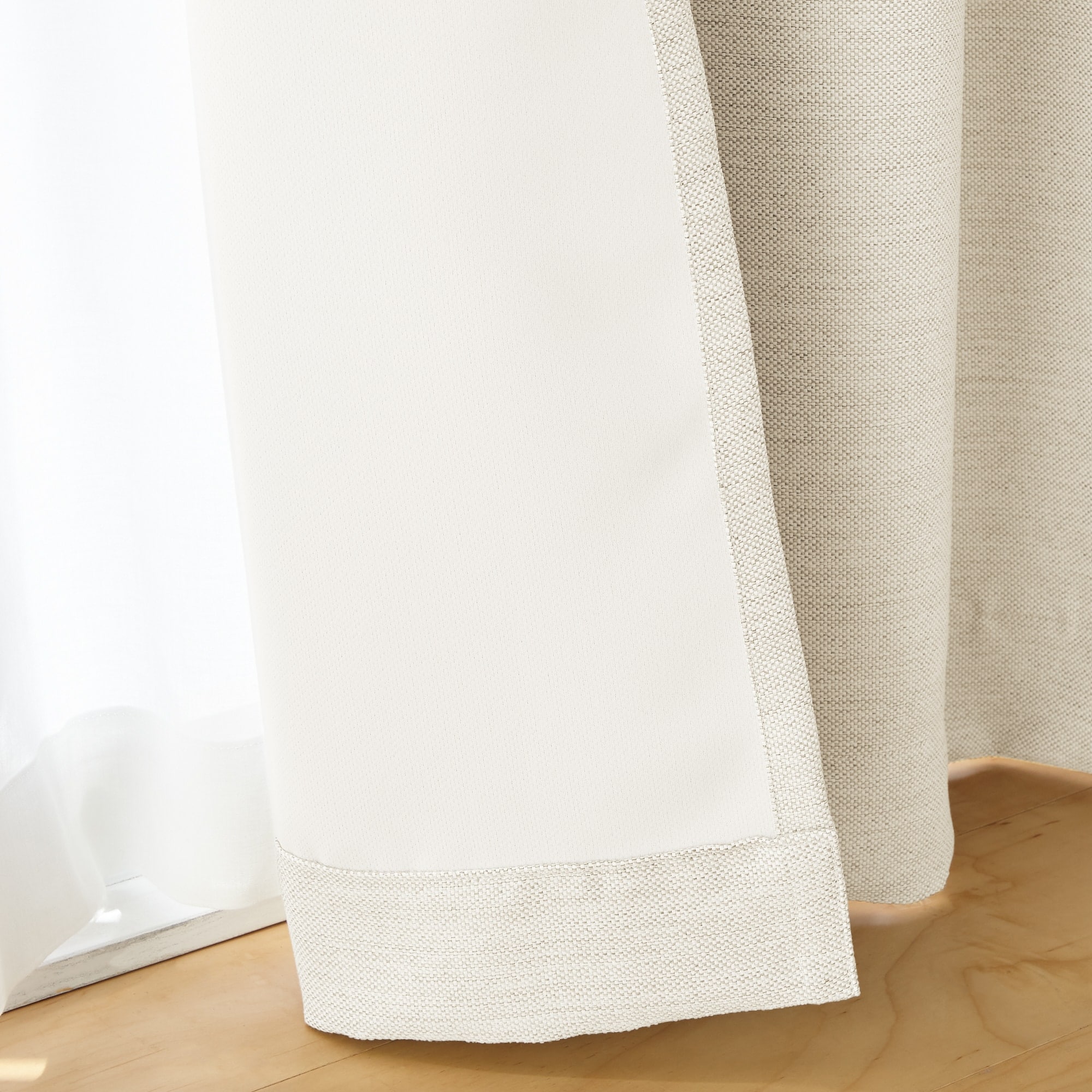 ポリエステル二重織プリーツカーテン（防炎・遮光性）／アイボリー