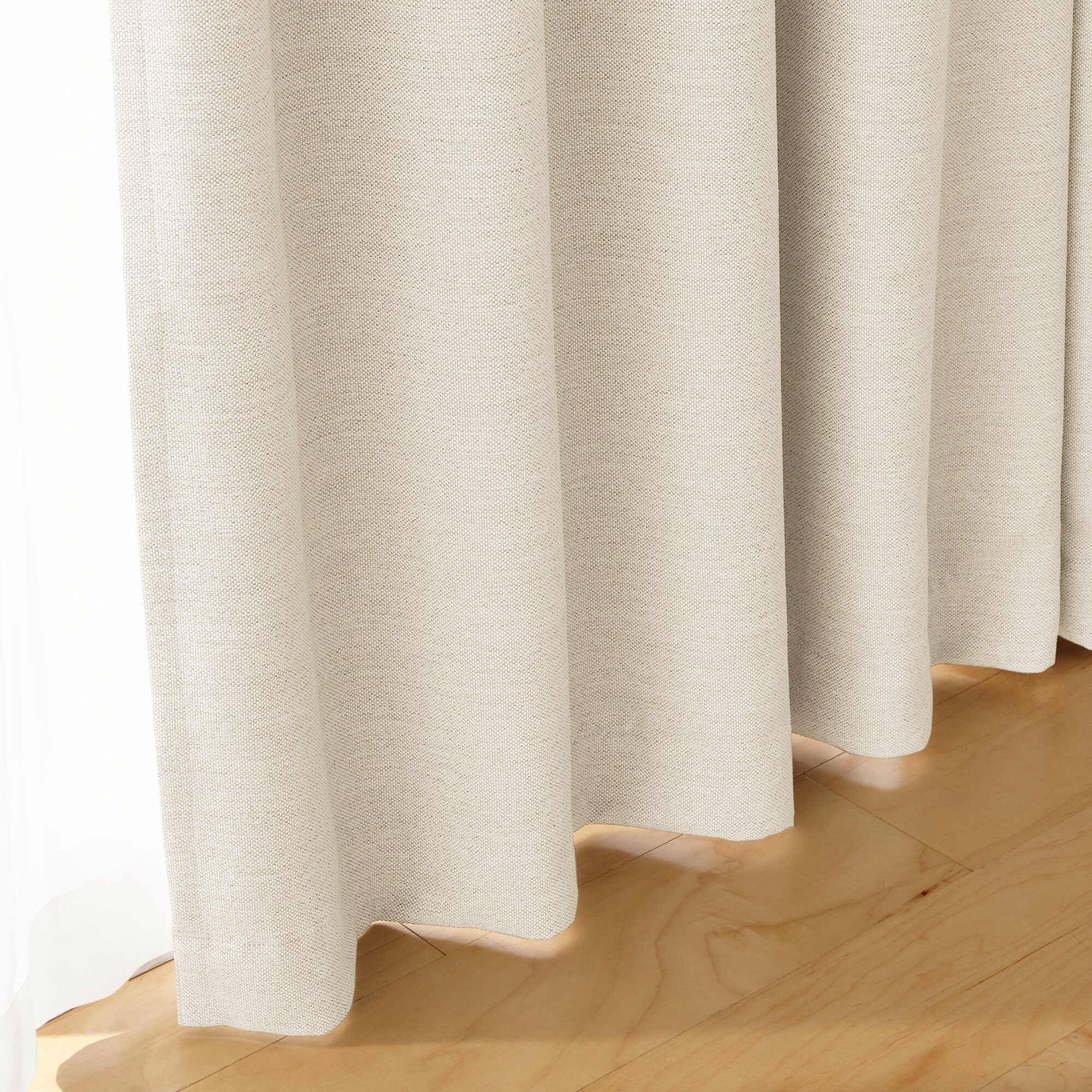 ポリエステル二重織ハトメカーテン（防炎・遮光性）／アイボリー