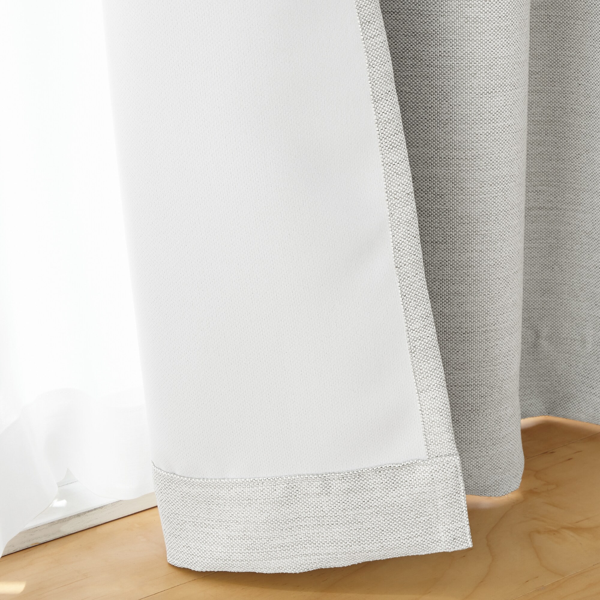 ポリエステル二重織ハトメカーテン（防炎・遮光性）／ライトグレー