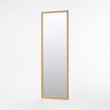 壁に付けられる家具ミラー