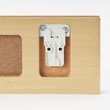 壁に付けられる家具３連ハンガー