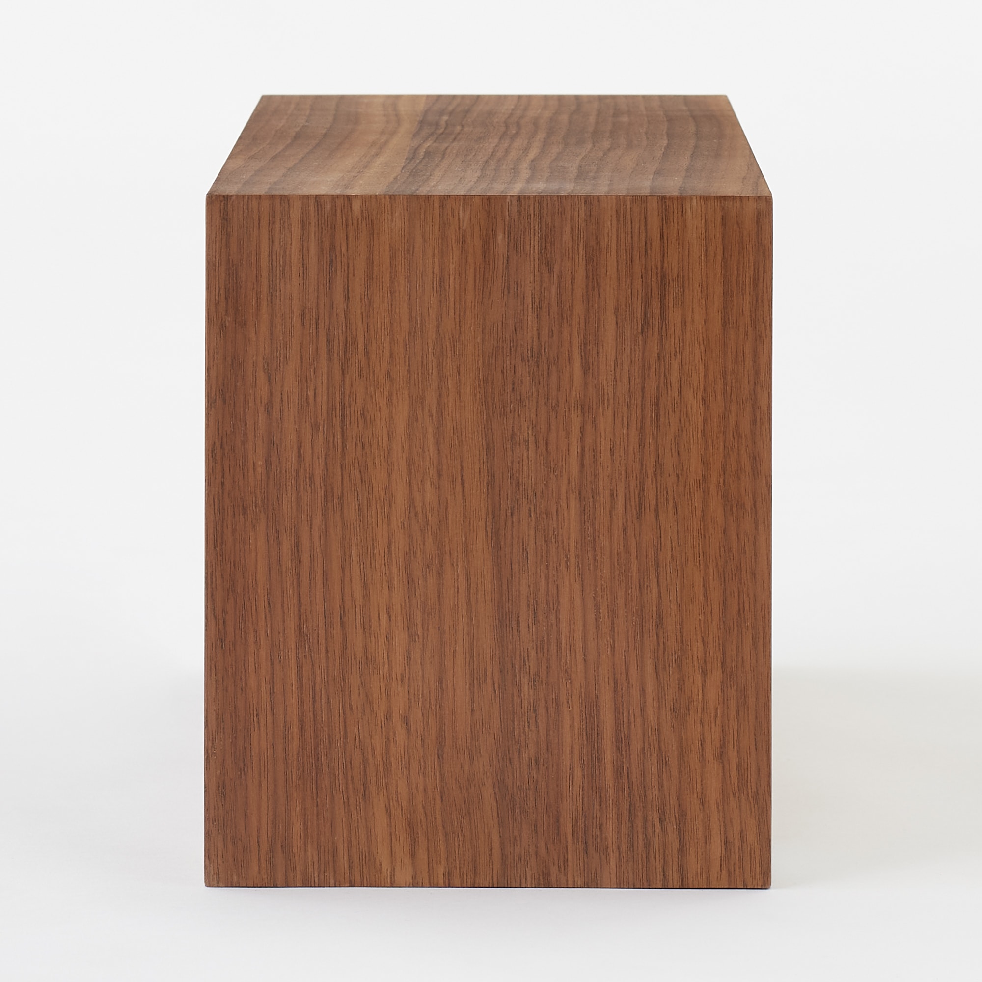 壁に付けられる家具箱