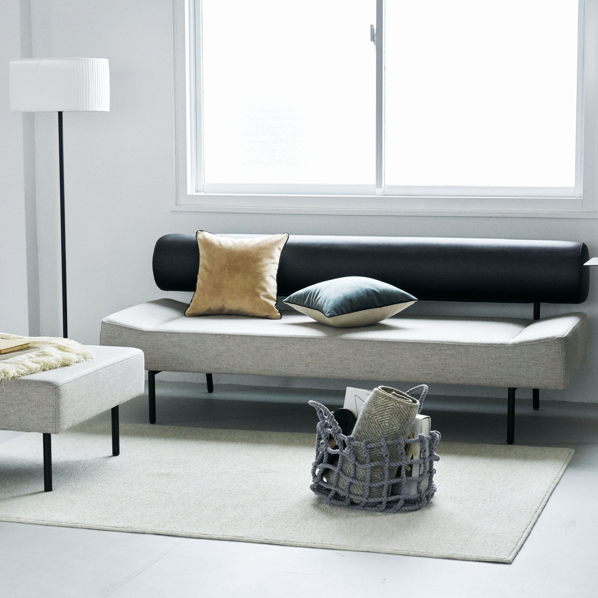 ［ＩＤＥＥ］ＤＩＶＡＮＣＯ　ＳＯＦＡ　Ｒ　ＢＬＡＣＫ／ＬＩＧＨＴ　ＧＲＡＹ