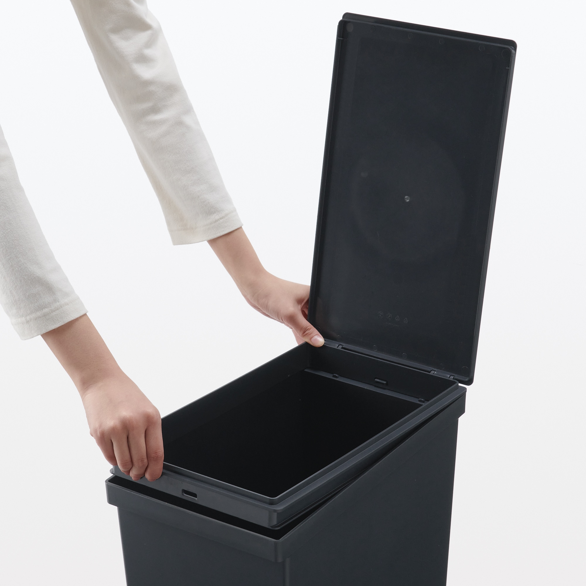 再生ポリプロピレン入りフタが選べるダストボックス用フタ