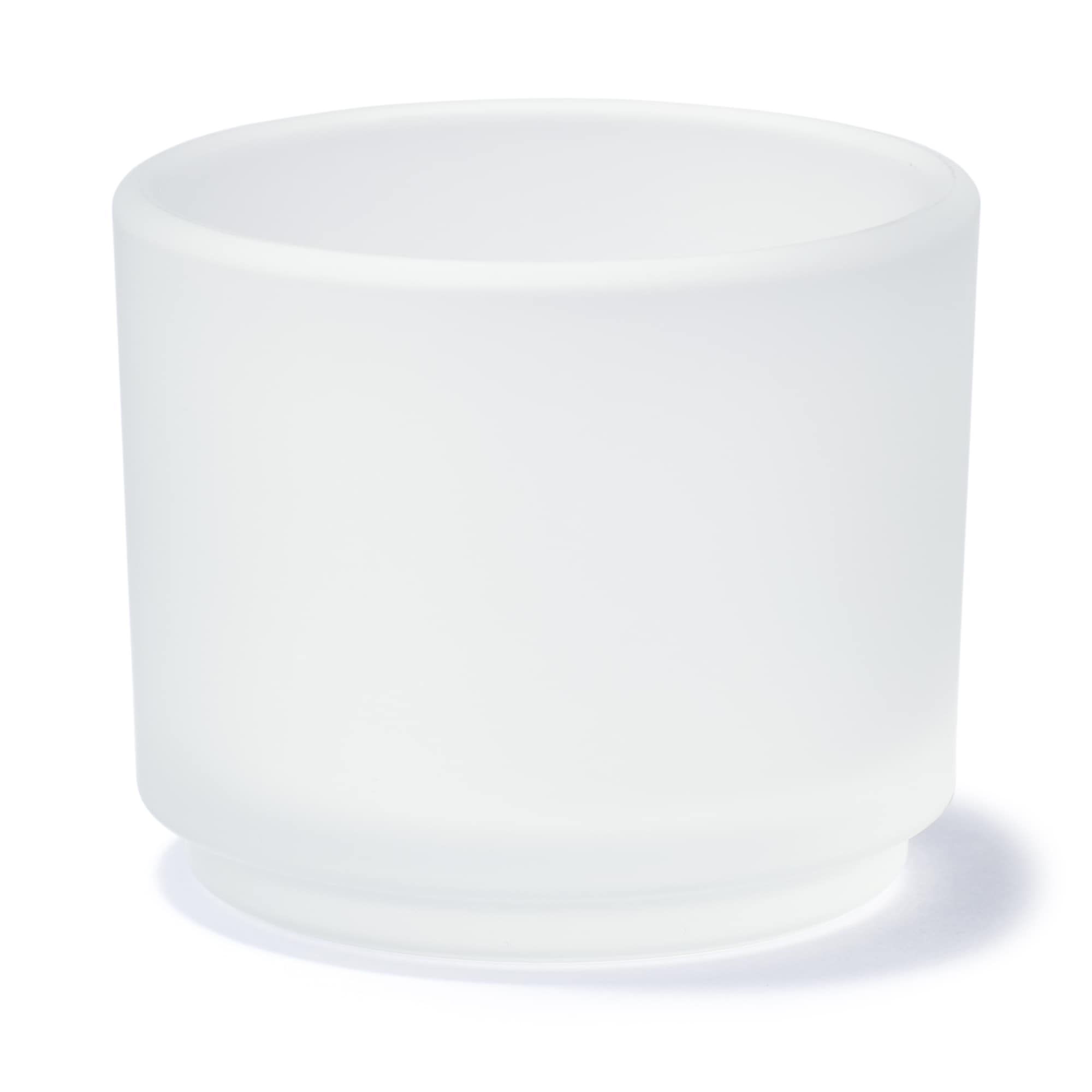 重なるキャンドルホルダー