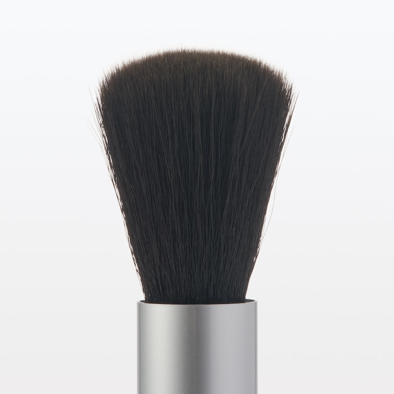 ポリエステル携帯用チークブラシ