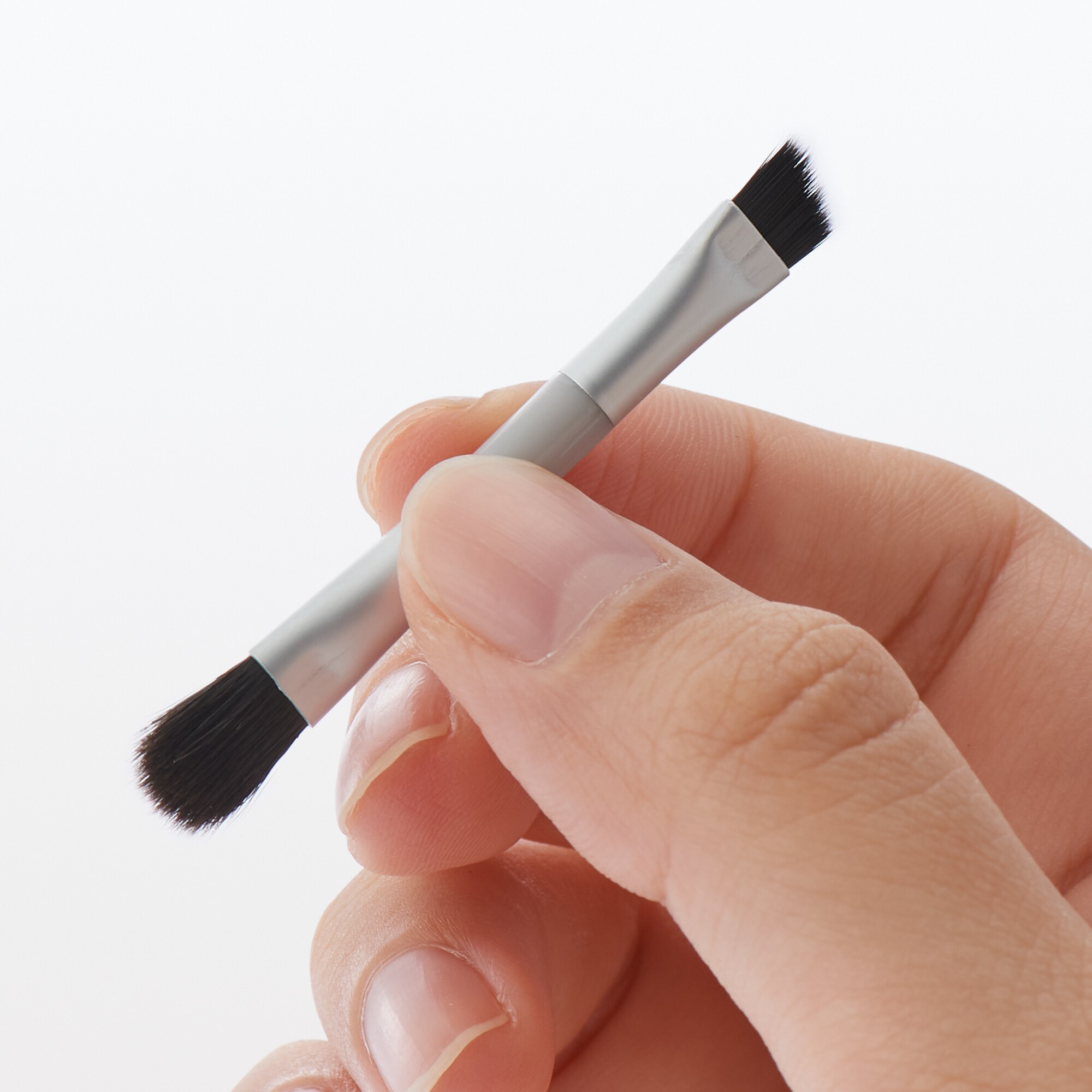 ケース用アイブローブラシ