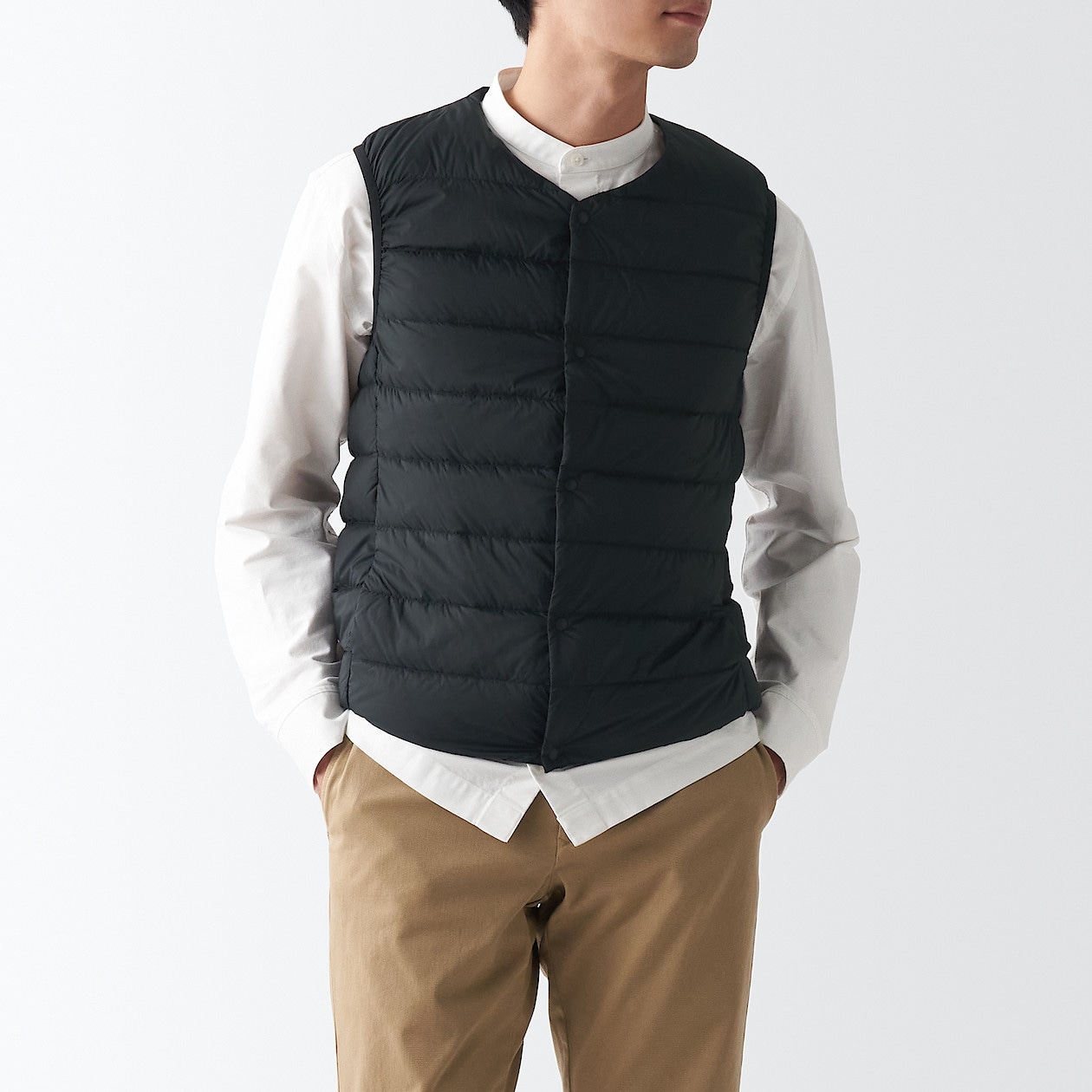 軽量 ポケッタブルノーカラーダウンベスト 紳士xl 黒 ジャケット コート 紳士 メンズ 通販 無印良品 軽量 ポケッタブルノーカラーダウンベスト 紳士xl 黒 ジャケット コート 紳士 メンズ 通販 無印良品