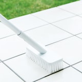 ヘッドが付け替えられる　デッキブラシ