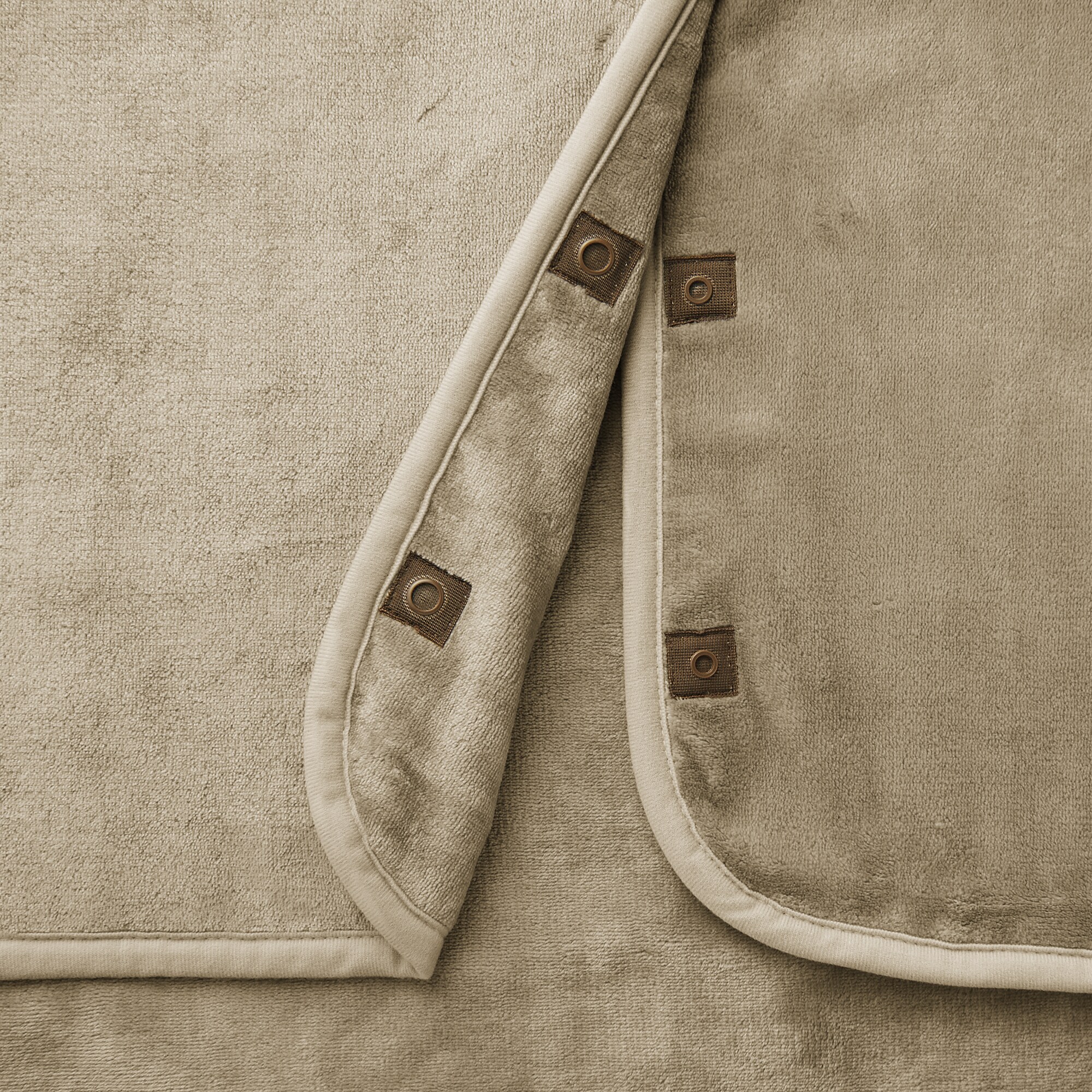 羽織れる電気ひざ掛け　ライトブラウン