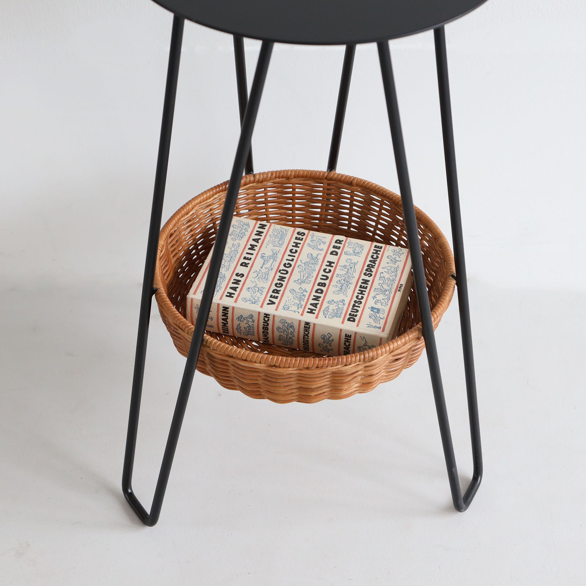 ［ＩＤＥＥ］ＷＡＬＬＡＢＹ　ＳＩＤＥ　ＴＡＢＬＥ　Ｂｌａｃｋ