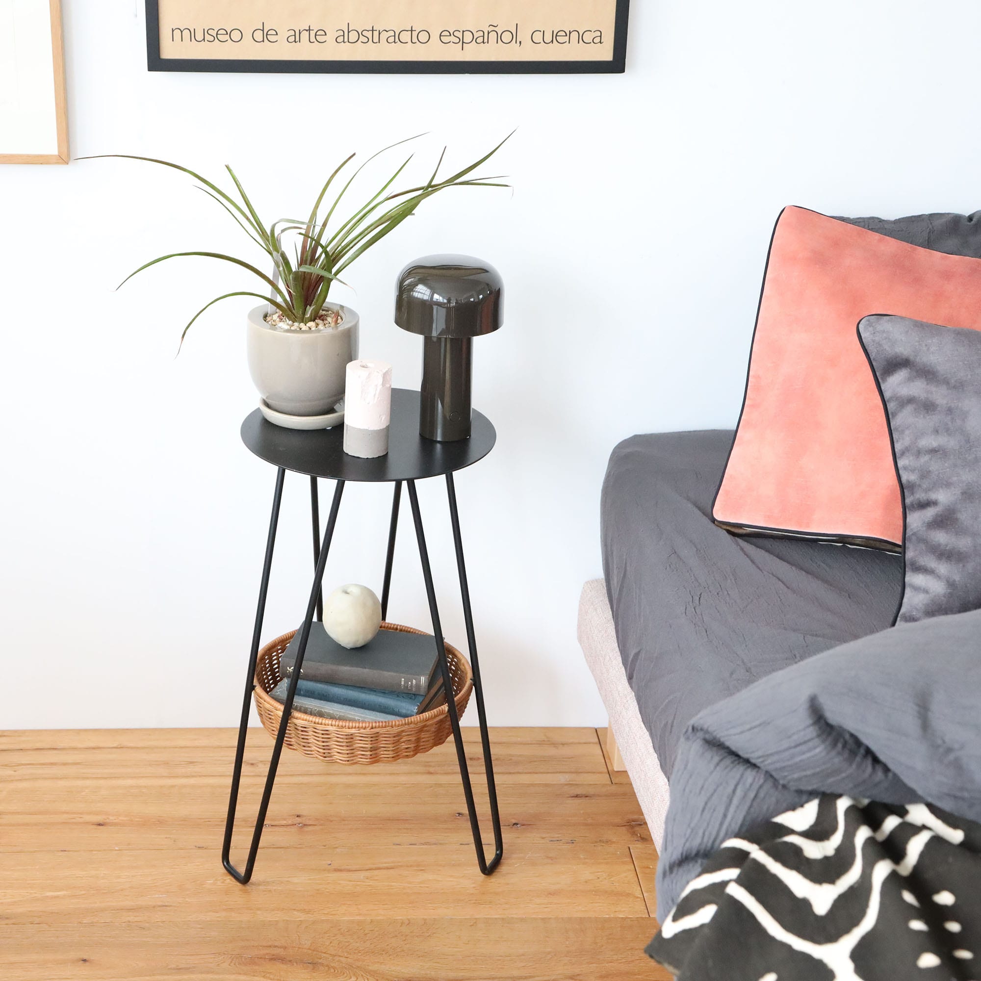 ［ＩＤＥＥ］ＷＡＬＬＡＢＹ　ＳＩＤＥ　ＴＡＢＬＥ　Ｂｌａｃｋ