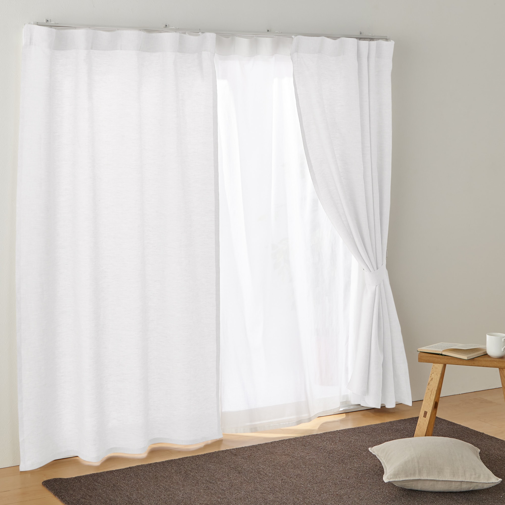 麻平織ノンプリーツカーテン／オフ白