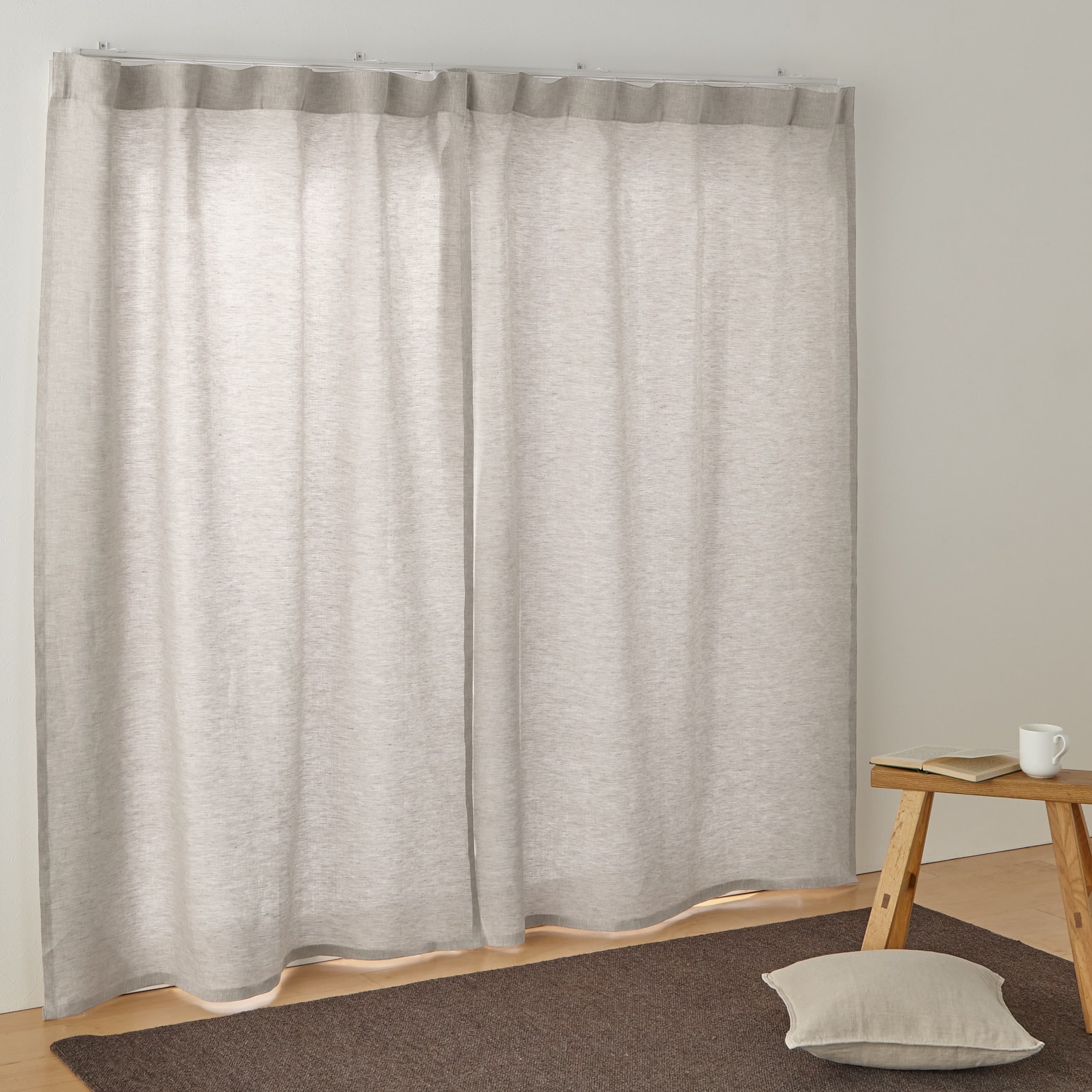 麻平織ノンプリーツカーテン／ライトベージュ