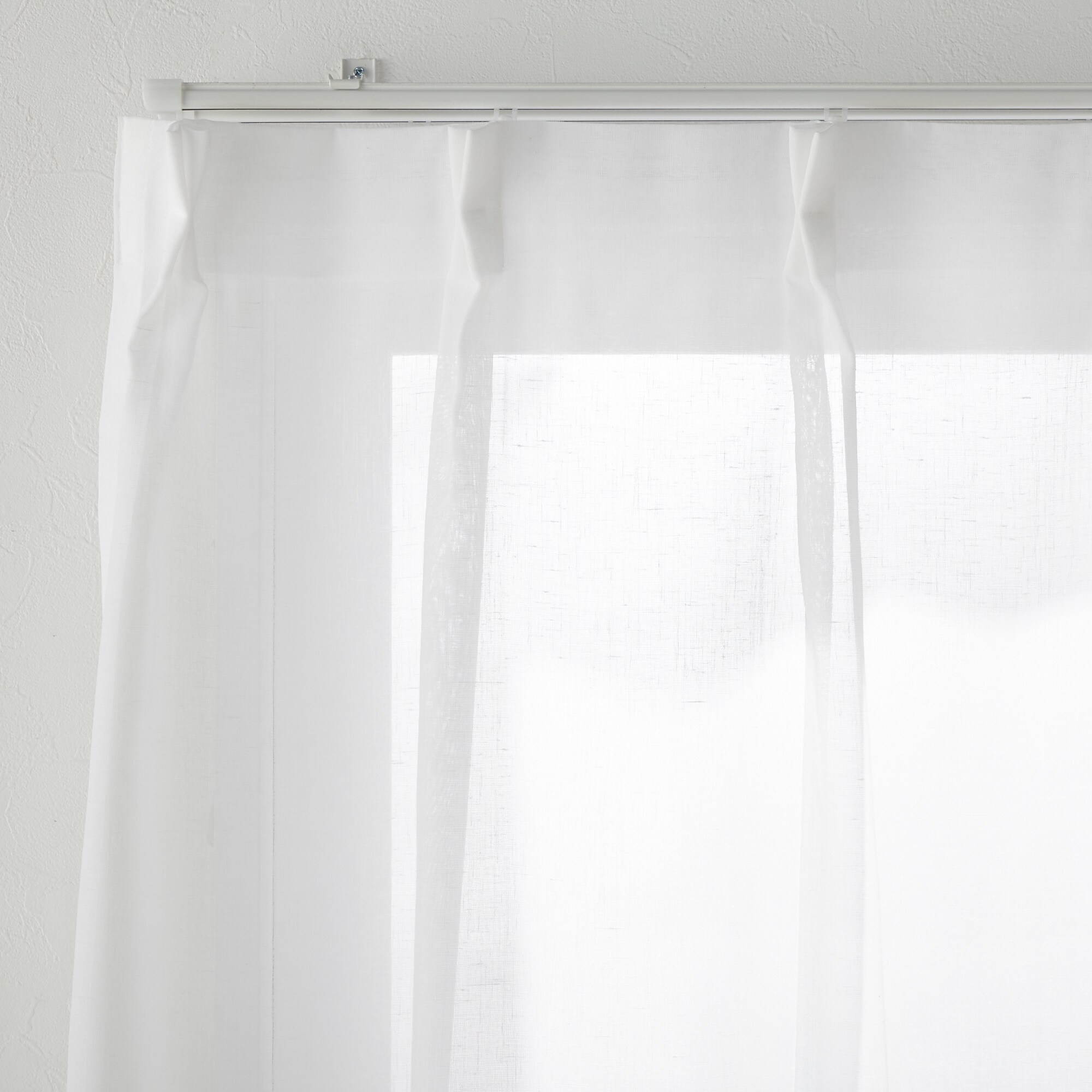 ポリエステルスラブボイルプリーツカーテン／オフ白