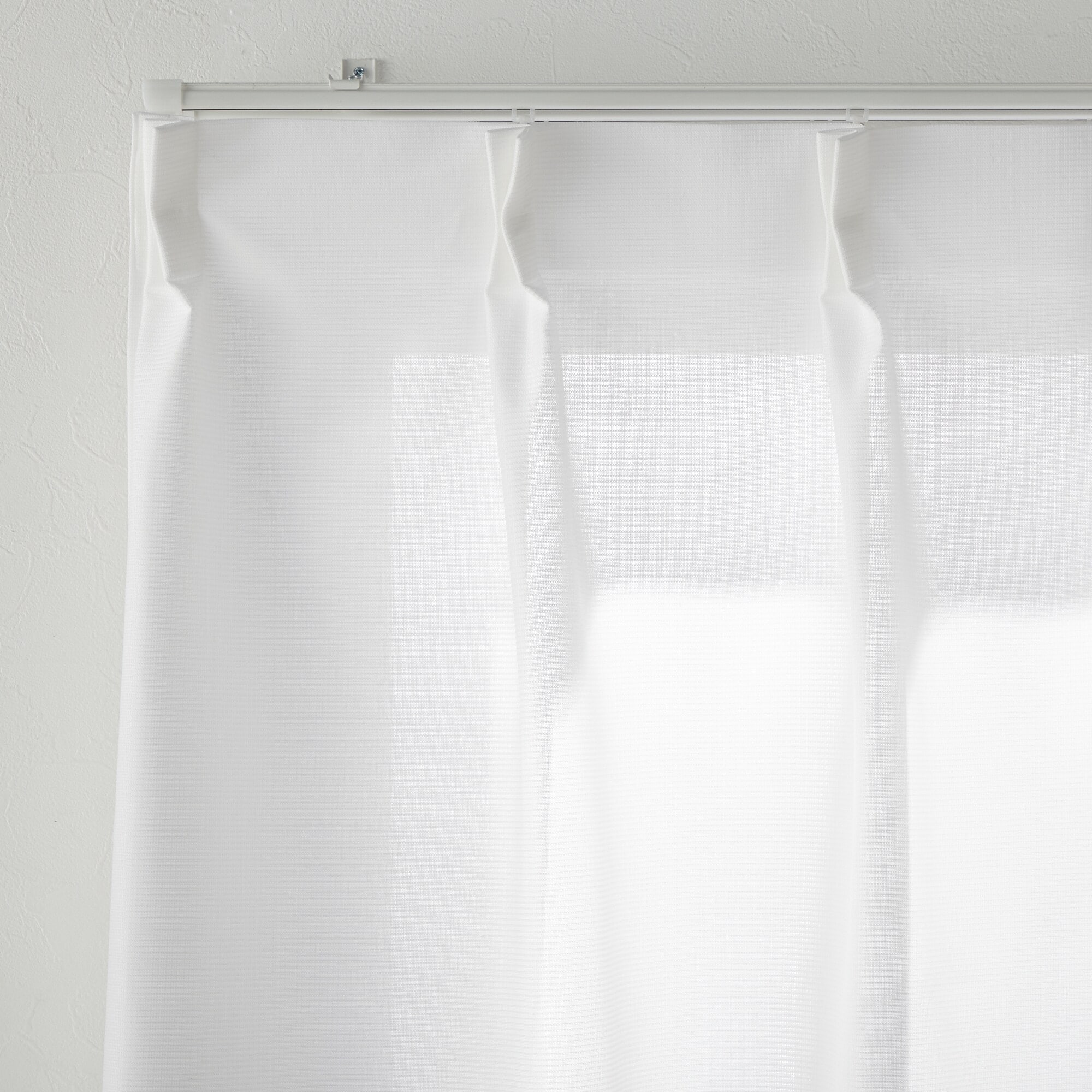 熱を通しにくく透けにくいレースプリーツカーテン／オフ白 | 無印良品