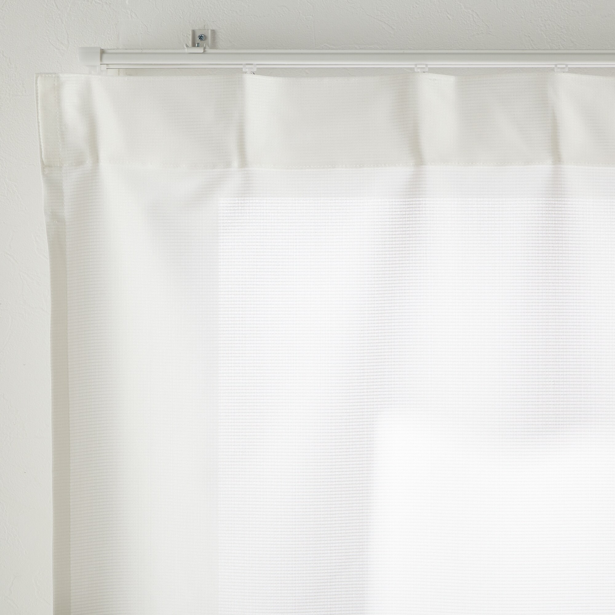 熱を通しにくく透けにくいレースノンプリーツカーテン／オフ白 | 無印良品