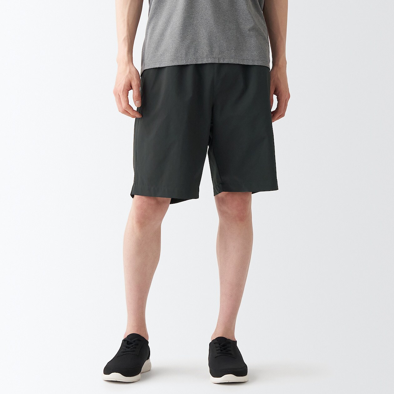吸汗速乾 縦横ストレッチショートパンツ 紳士ｓ ダークグレー Muji Walker 紳士 メンズ 機能性ウェア スポーツウェア 通販 無印良品