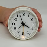 アナログ目覚まし時計