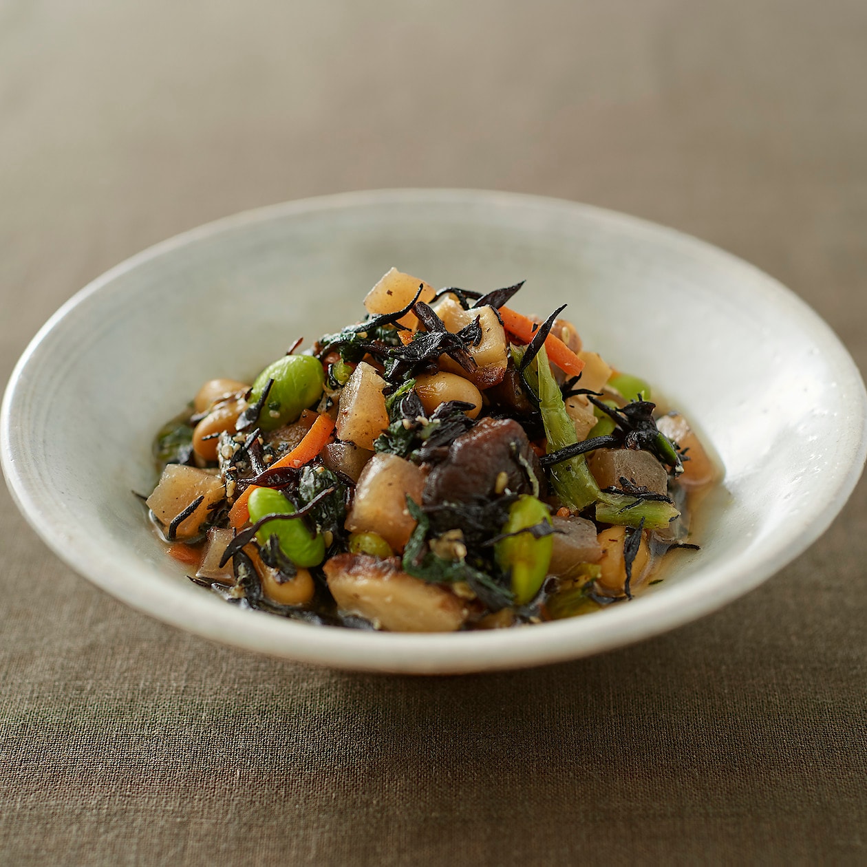 彩り野菜とひじきの煮物