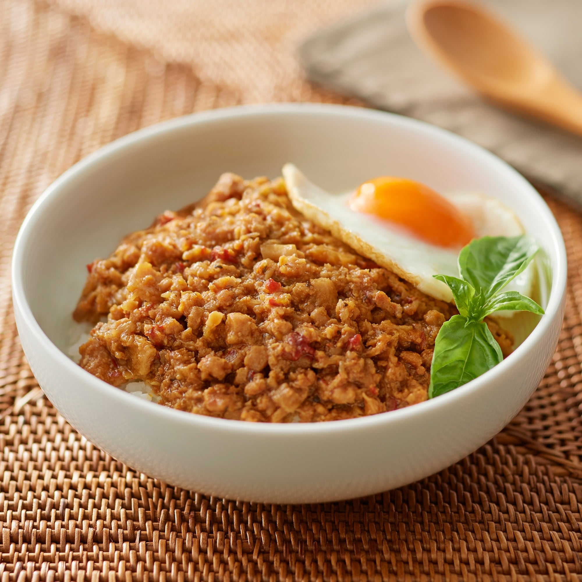 ごはんにかける　ガパオ