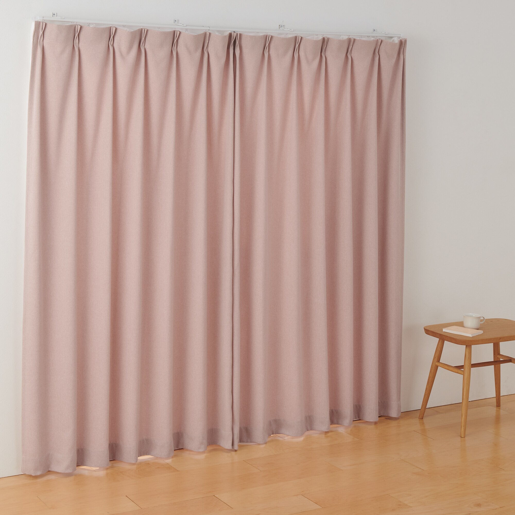 ポリエステルオックスプリーツカーテン／ピンク