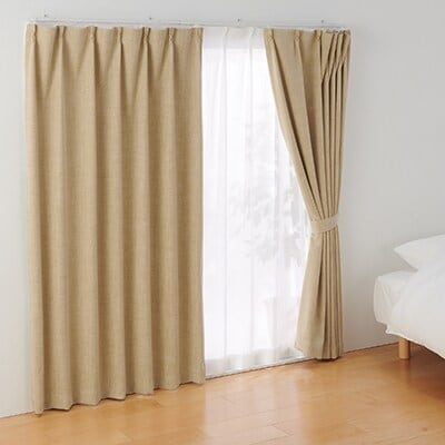 【遮光１級】ポリエステルマット織プリーツカーテン／遮光裏地付／マスタード