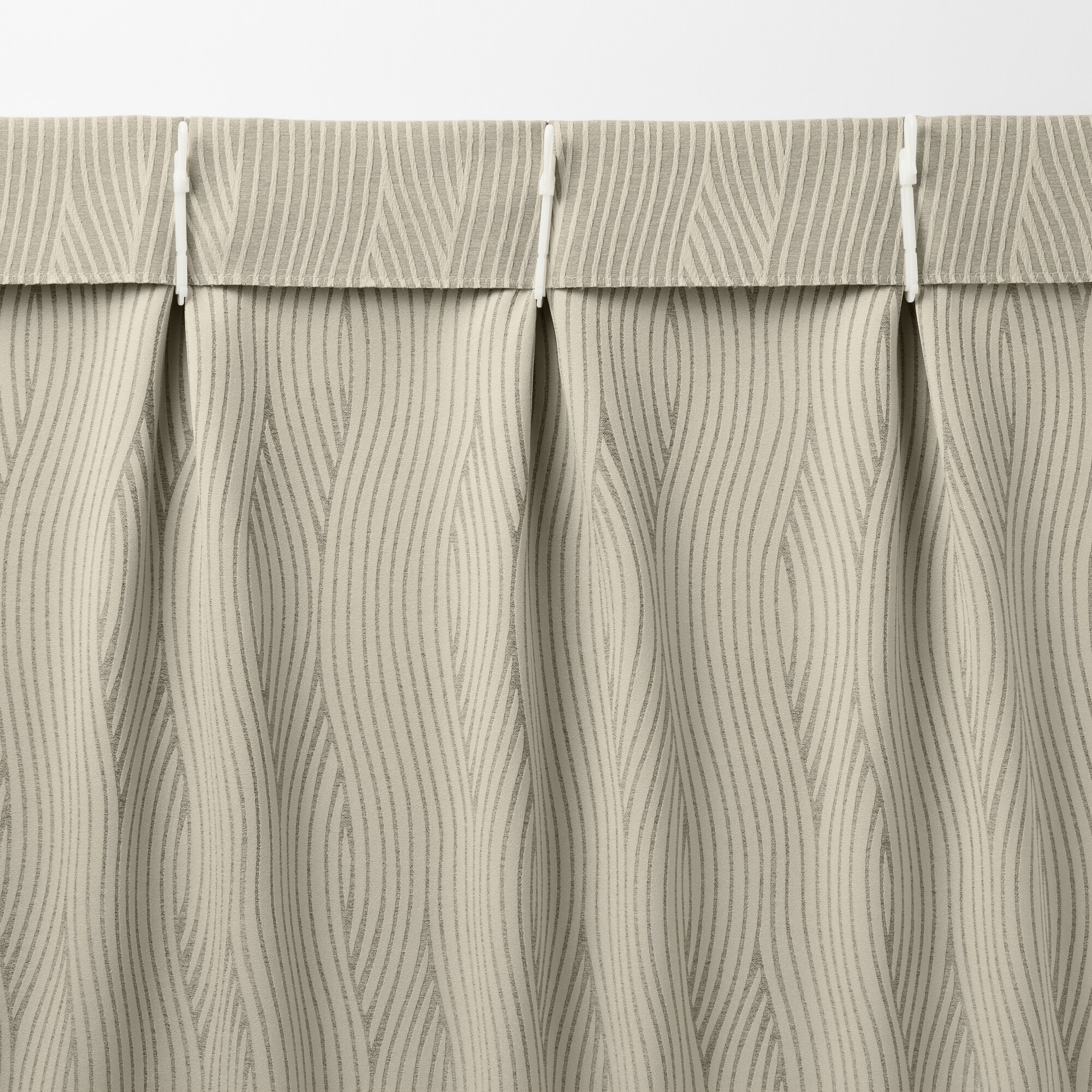 ポリエステルジャガード織波プリーツカーテン／グレー