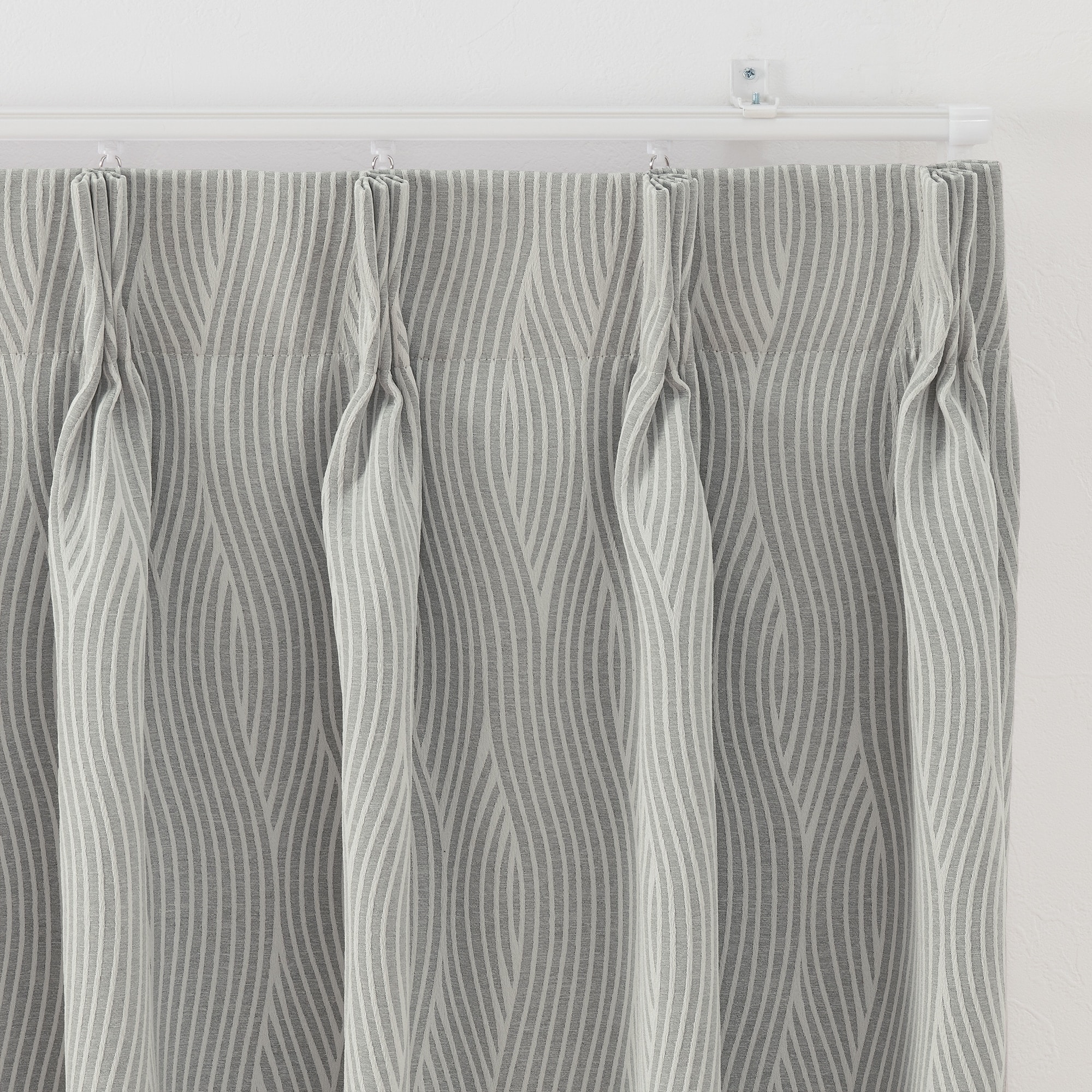 ポリエステルジャガード織波プリーツカーテン２倍ヒダ／遮光裏地付／ダークグレー