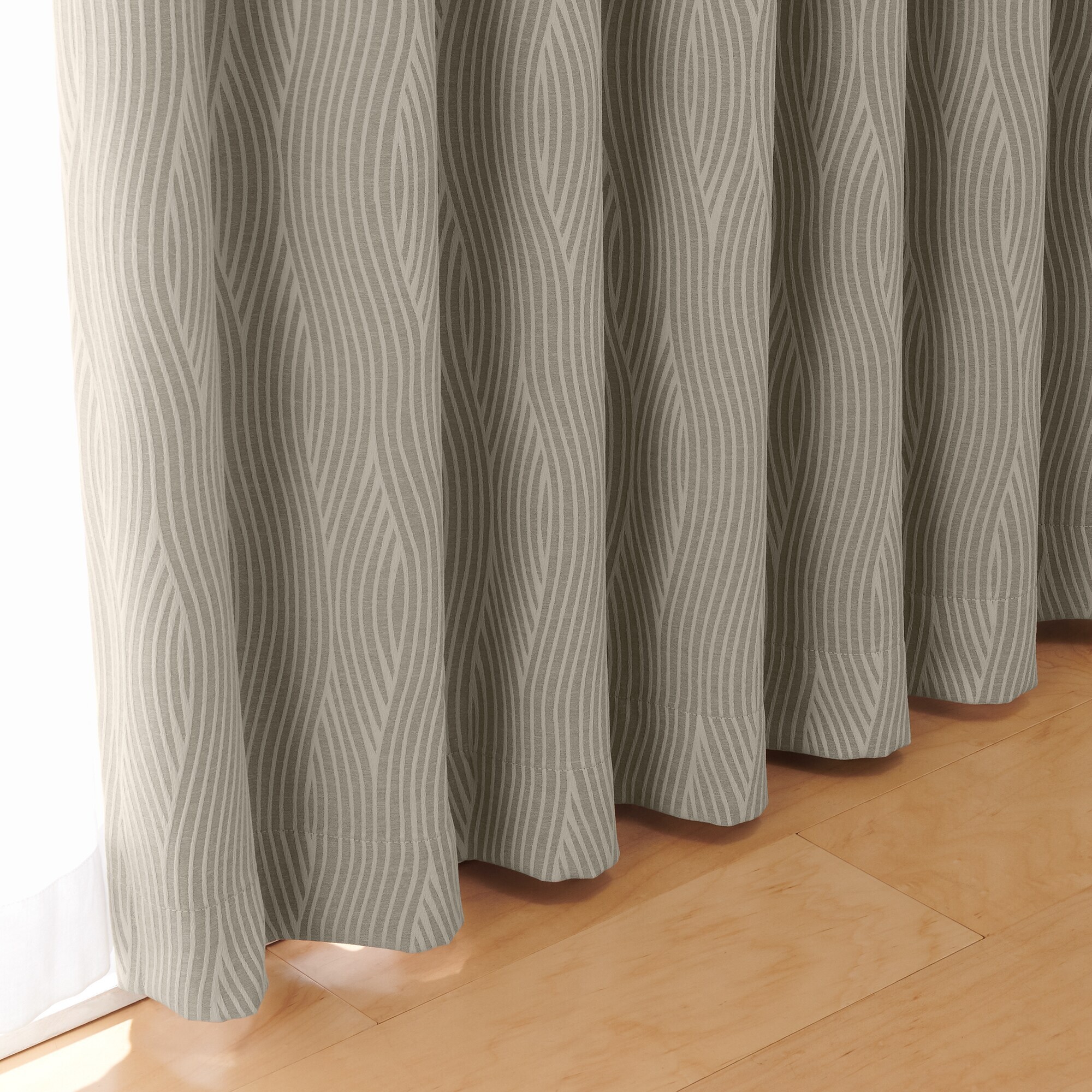 ポリエステルジャガード織波プリーツカーテン２倍ヒダ／遮光裏地付／ベージュ