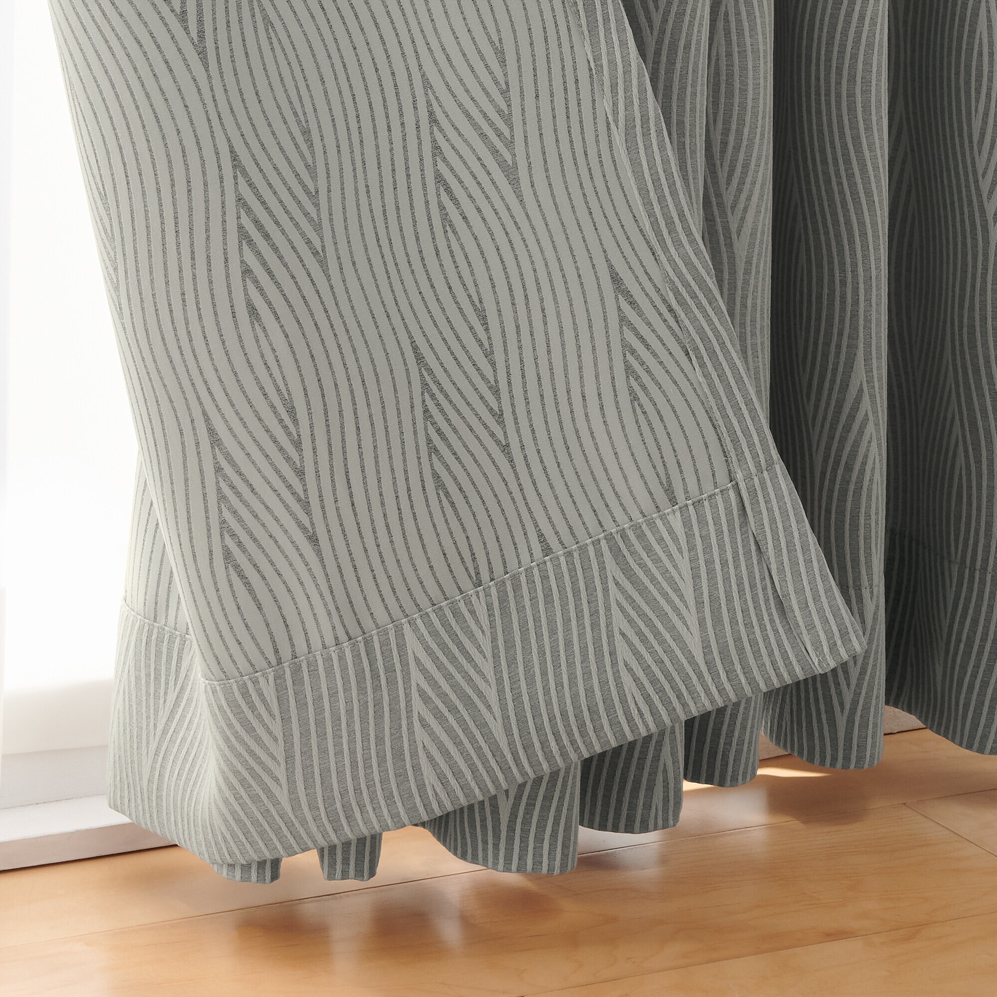 ポリエステルジャガード織波プリーツカーテン２倍ヒダ／グレー