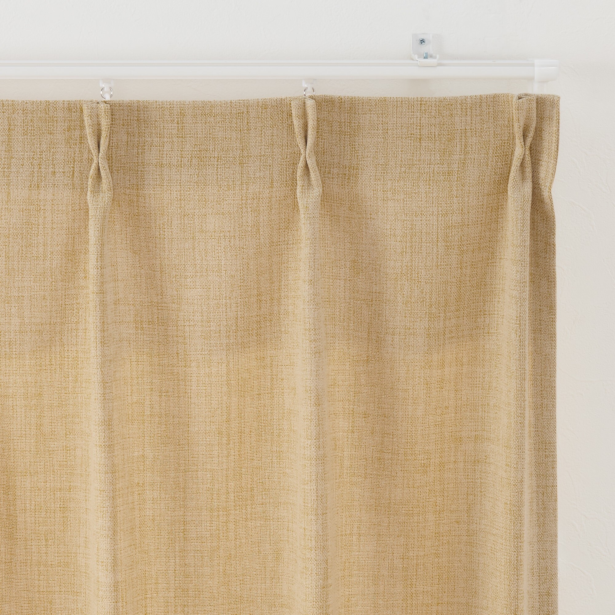 ポリエステルマット織プリーツカーテン／マスタード