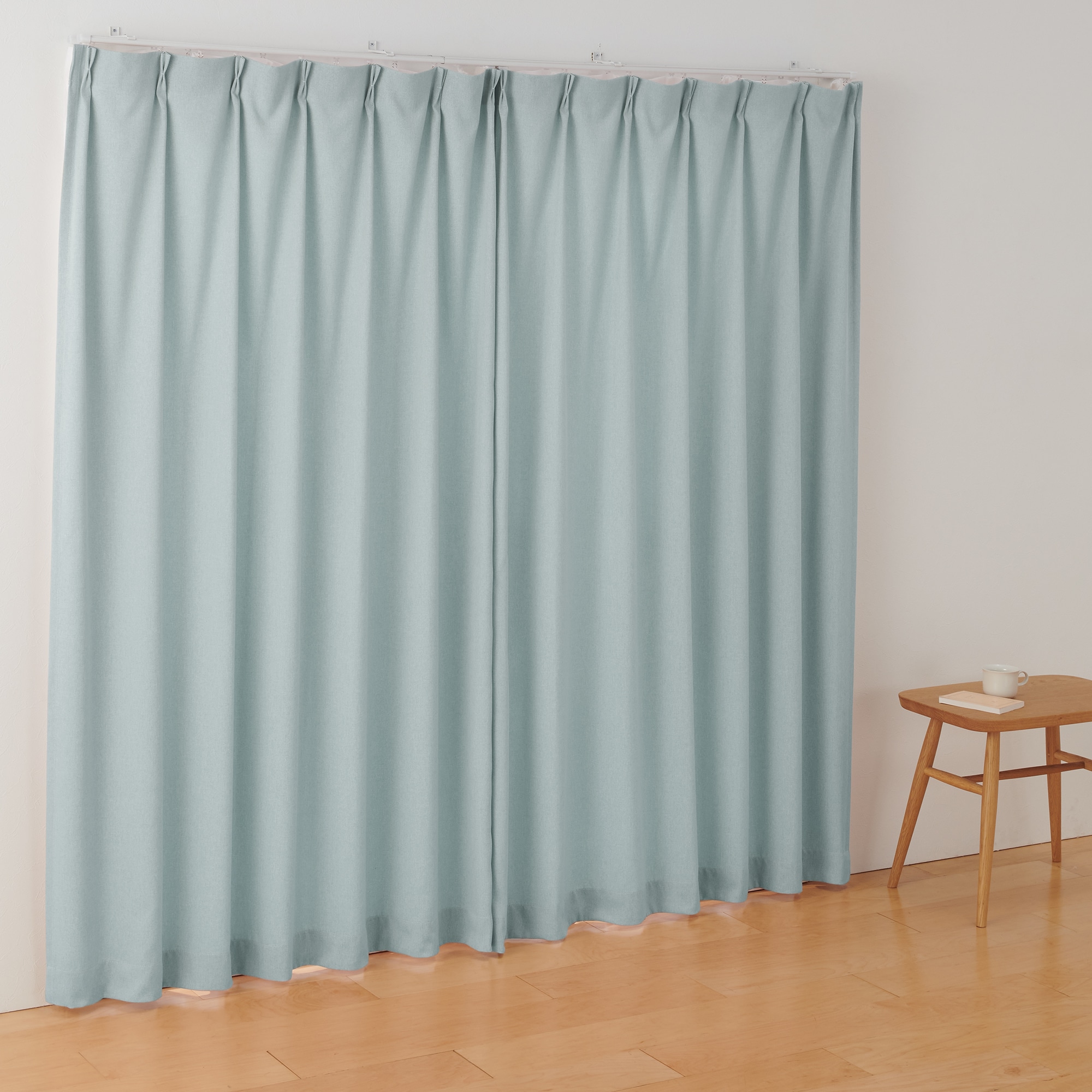 ポリエステルオックスプリーツカーテン／ブルー