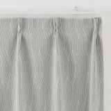 ポリエステルジャガード織波プリーツカーテン／遮光裏地付／ダークグレー