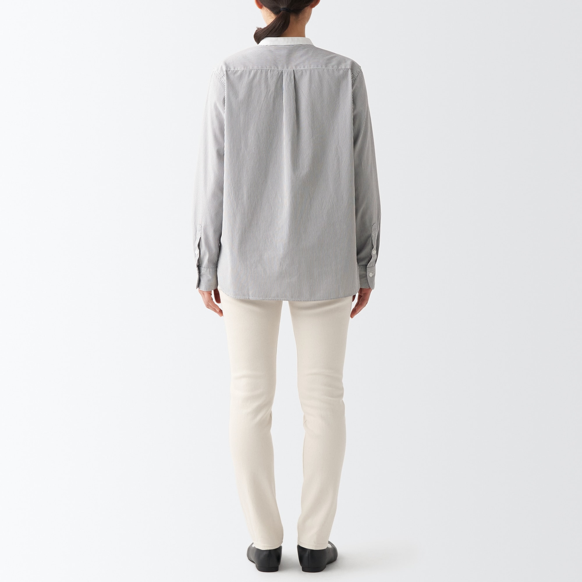 ストレッチデニムスリムパンツ　股下７５　生成