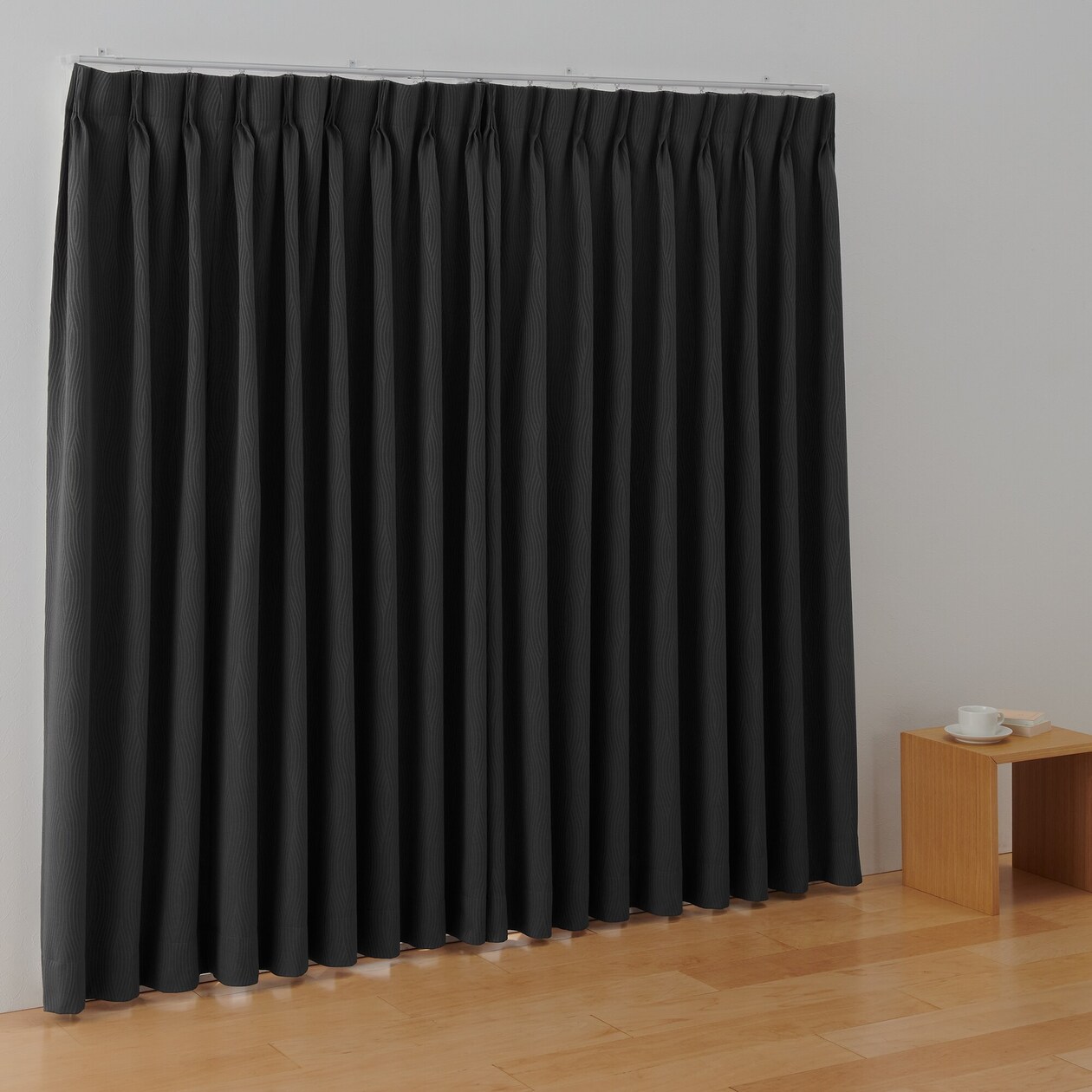 ポリエステルジャガード織波プリーツカーテン２倍ヒダ／ダークグレー