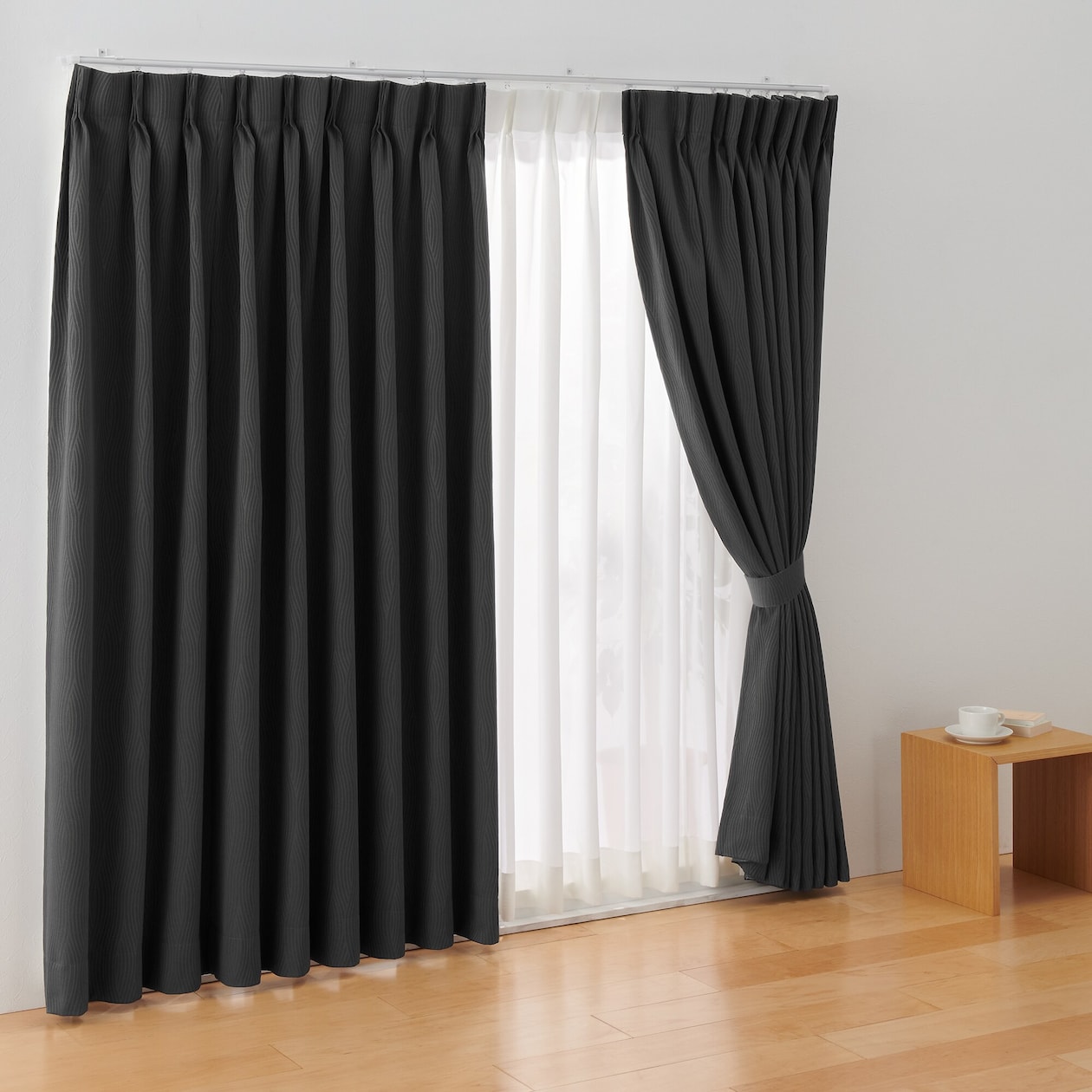 ポリエステルジャガード織波プリーツカーテン２倍ヒダ／ダークグレー