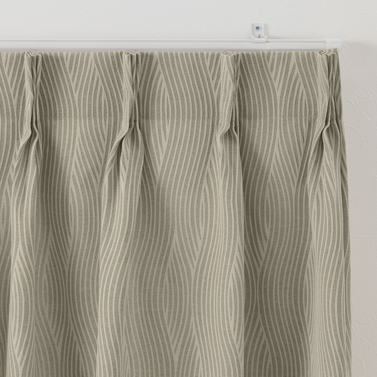 ポリエステルジャガード織波プリーツカーテン２倍ヒダ／ダークグレー