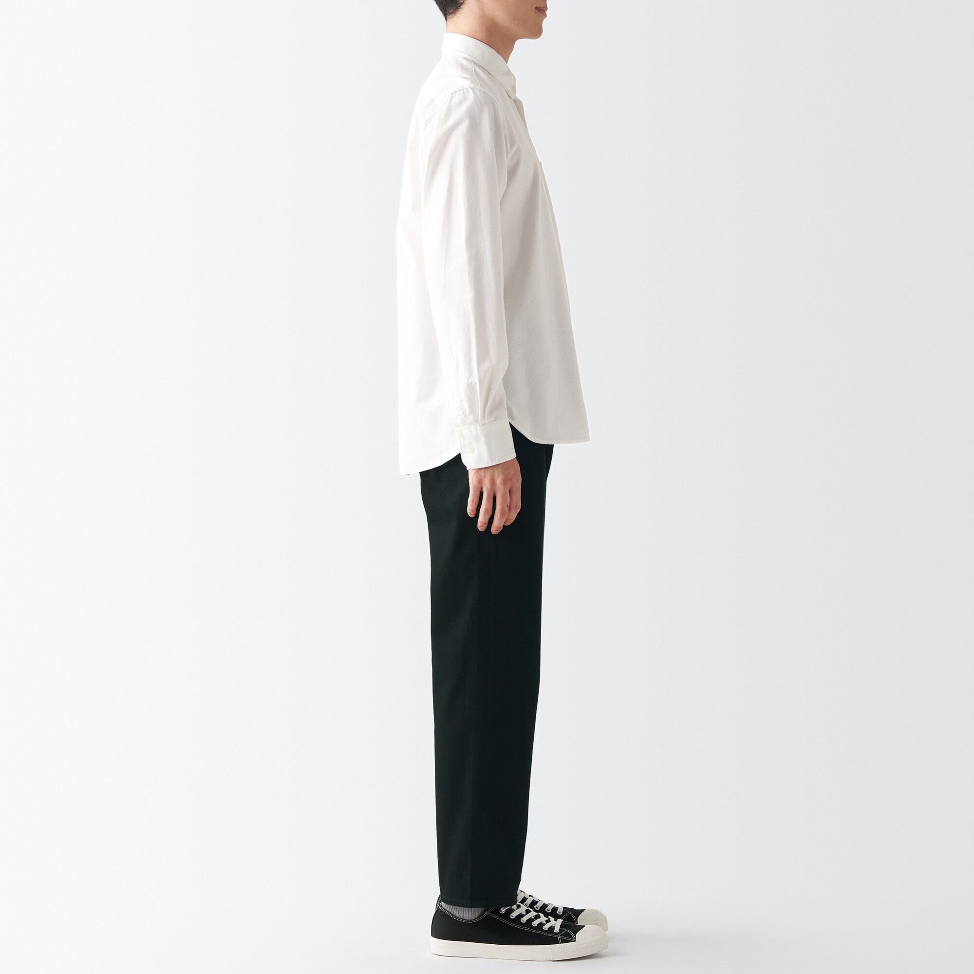 デニムレギュラーパンツ　股下７６ｃｍ　黒