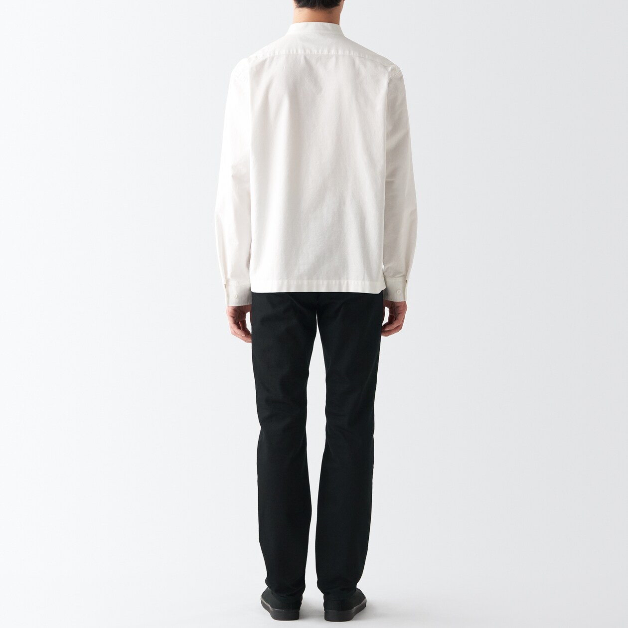 ストレッチデニムスリムパンツ　股下８２ｃｍ　黒