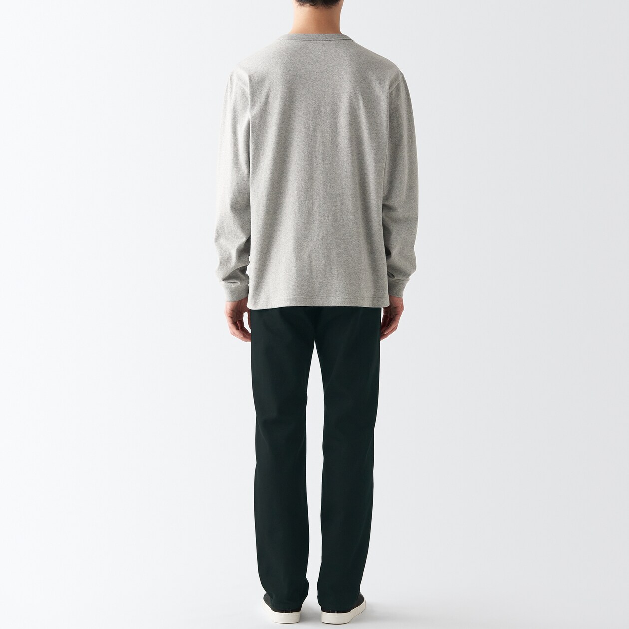 デニムレギュラーパンツ　股下８２ｃｍ　黒
