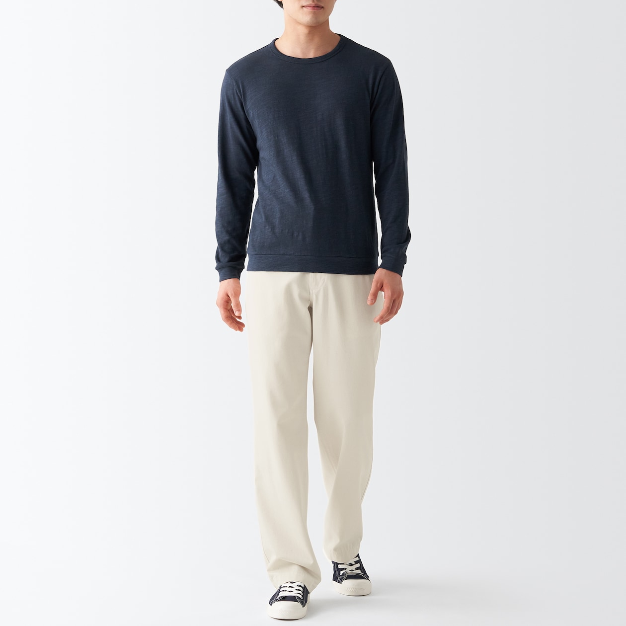 チノレギュラーパンツ　股下８２ｃｍ