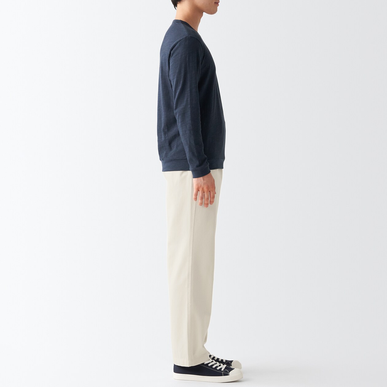 チノレギュラーパンツ　股下８２ｃｍ
