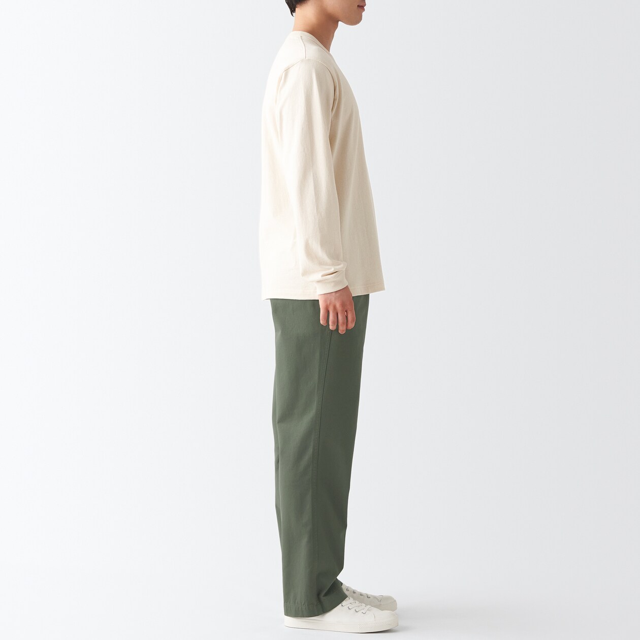 チノレギュラーパンツ　股下８２ｃｍ