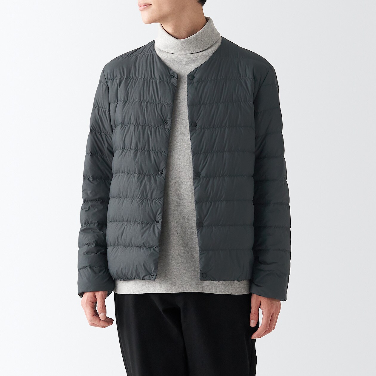 再生ナイロン軽量ノーカラーダウンジャケット 紳士XS・ダークグレー ジャケット・アウター 紳士 紳士服・メンズウェア 通販 無印良品 再生ナイロン軽量ノーカラーダウンジャケット 紳士XS・ダークグレー ジャケット・アウター 紳士 紳士服・メンズウェア 通販 無印良品