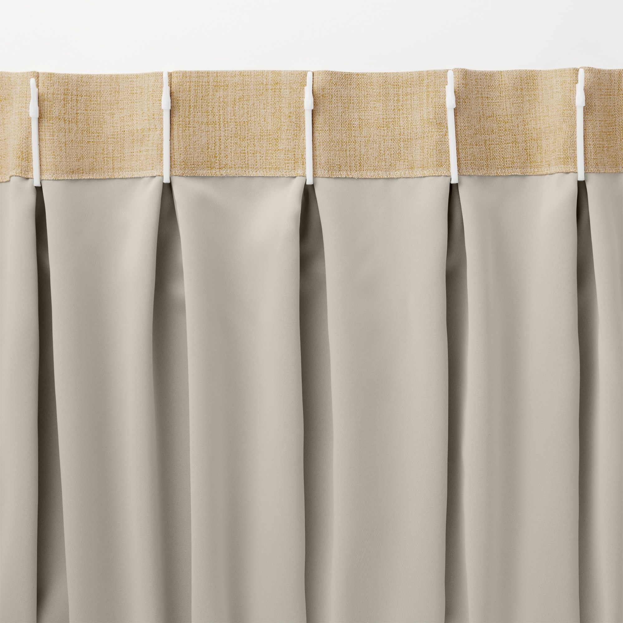 ポリエステルマット織プリーツカーテン2倍ヒダ／遮光裏地付