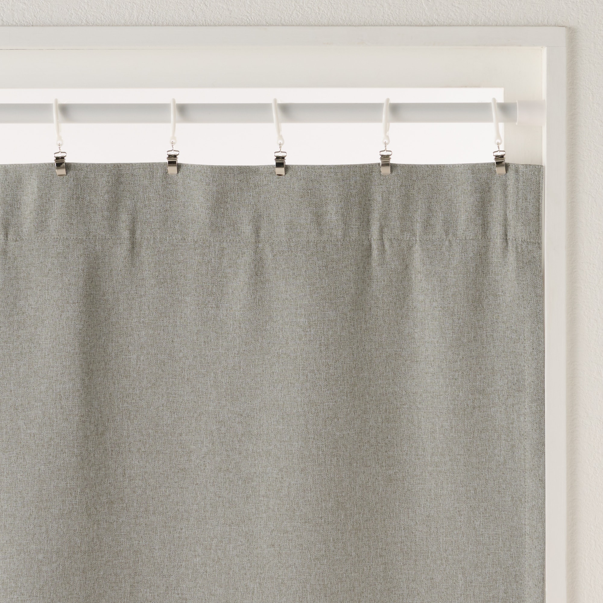 ポリエステルドビー織ノンプリーツカーテン（防炎・遮光性）／フェードブルー