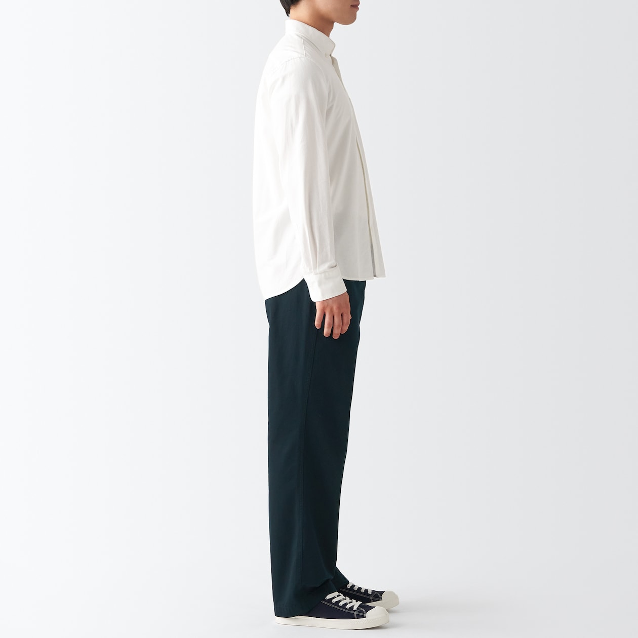 チノレギュラーパンツ　股下８２ｃｍ