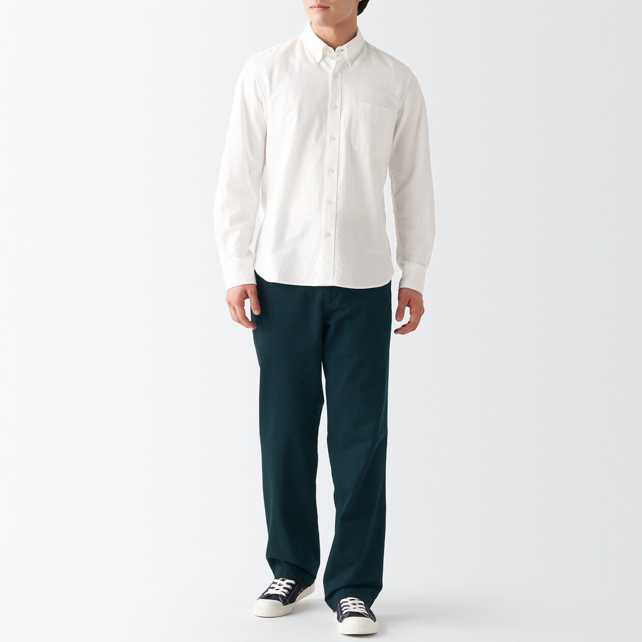 チノレギュラーパンツ　股下８２ｃｍ