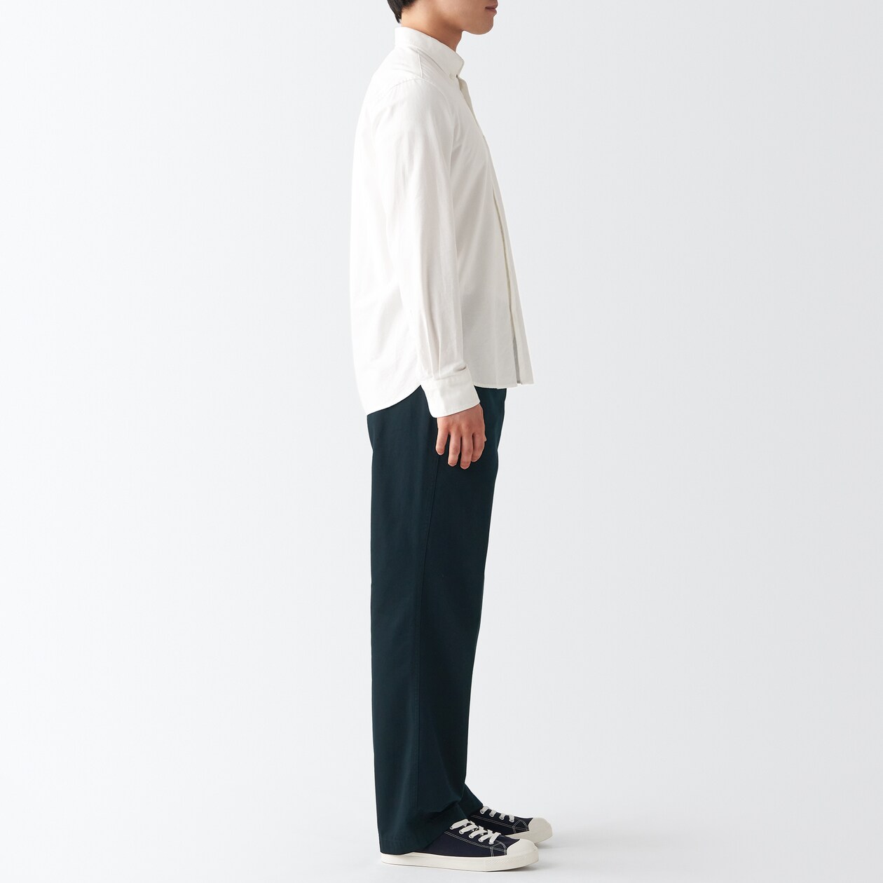 チノレギュラーパンツ　股下８２ｃｍ